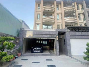 高雄大學特區電梯雙車墅豪宅楠梓家樂福｜高雄市楠梓區大學二十三街