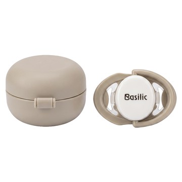 Basilic 貝喜力克 櫻桃型安撫奶嘴 M + 可掛式奶嘴收納盒 附防塵蓋  奶茶  1組