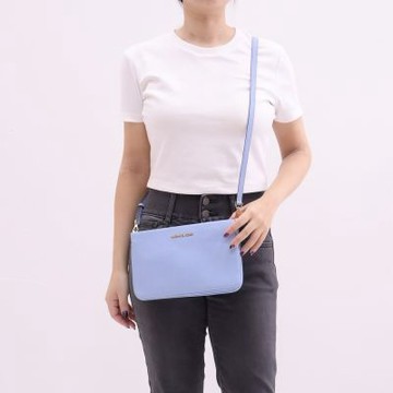 MICHAEL KORS JET SET 金屬LOGO皮革雙層斜背包(淺藍-全新福利品)