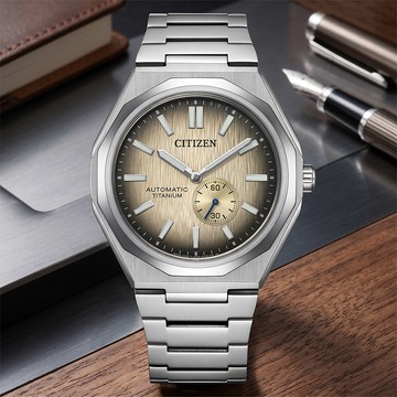 CITIZEN 星辰 Zenshin 新鈦度 限量 復古小秒盤超級鈦機械錶-沙色x銀 NK5020-58P