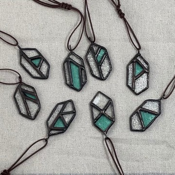 鑲嵌玻璃盧恩符文墜飾/弗雷字群