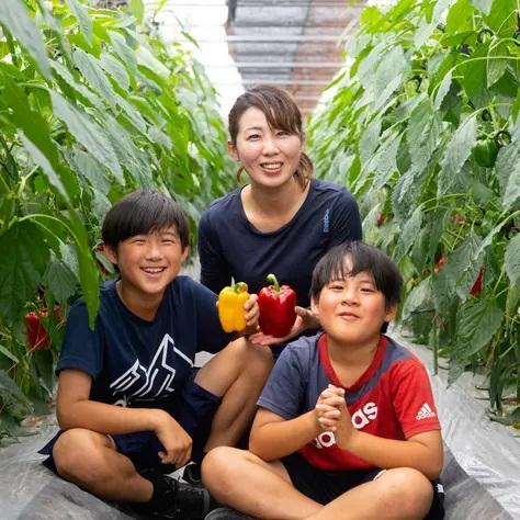 和ぷりか 1kg（中〜小玉）  国産 パプリカ 採れたて 野菜 もぐはぐ農園 静岡の完熟採りたてパプリカ