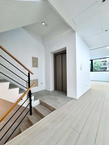 承義佩樺｜全新完工黃金面寬三車電梯別墅｜台中市北屯區豐樂路