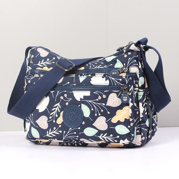 2025新款女中年媽媽包洋氣單肩牛津布斜挎包大容量老人背包布包