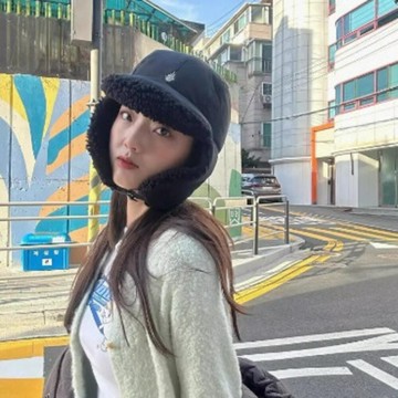 【實體店🇹🇼發票】羽絨保暖帽 休閒時尚個性 羽絨雷鋒帽 女保暖 羽絨護耳帽 可愛 騎行防寒 飛行員帽子 送禮