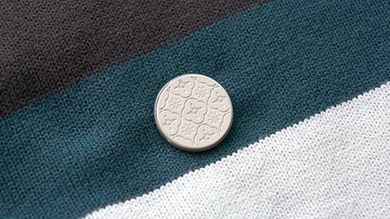 海棠花水泥胸針| 質感與生活的台灣味