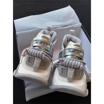 OMG！十足未來感~5cm厚底增高休閑運動鞋銀色老爹鞋~鞋底設計獨特