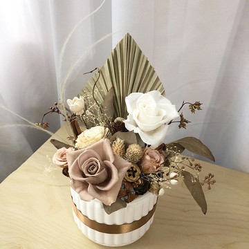 金萱美人 桌花  優雅 祝賀 玫瑰 永生花 乾燥花 開幕花禮 送禮