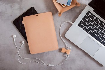 【Jeantopia】知音選品 植鞣革 真皮 Pad收納袋 | 8720210