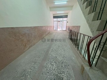 鄰亞灣黃金地段｜自住收租雙享四層透天｜高雄市前鎮區中山二路