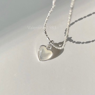 玩美飾集｜現貨&免運， S925全純銀 天然愛心白貝母鎖骨項鍊 情人節 禮物 VN0011