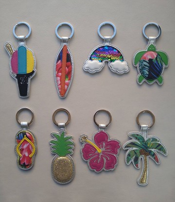 限量新穎設計全新鑰匙圈,仿皮搭配熱帶風情印花布,適用於任何配件