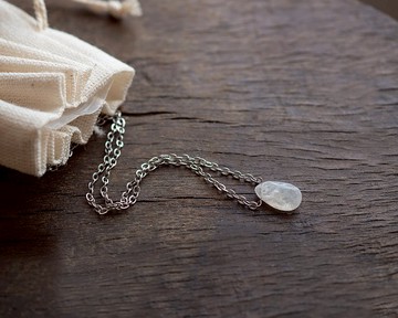 月光石淚滴項鍊，925 純銀，摩羯座寶石，聖誕禮物