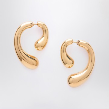 P gold earrings