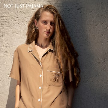 NotJustPajama水系列 22姆米真絲緞面反做玻尿酸短袖睡衣套裝 - 黑色-M