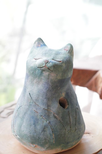 純手捏玩脈輪貓(喉輪)陶瓷擺飾/乾燥花器