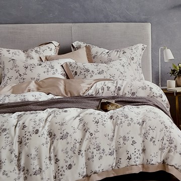 60支100%天絲鋪棉厚床包 雙人 親膚透氣  鋪包 + 兩用被 + 枕套2個  愛落花園 米色 + 棕色