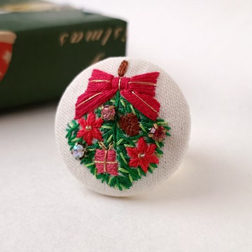 聖誕花圈垂吊裝飾刺繡胸針或刺繡髮圈