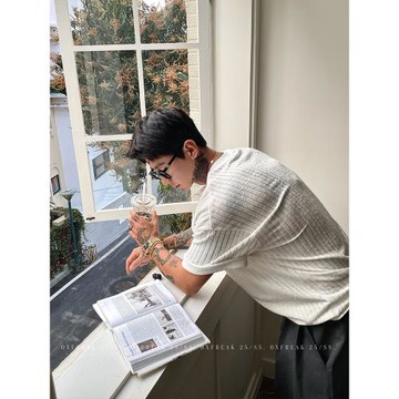 OXFREAK 「肌理褶皺 軟糯感」老錢風亨利領短袖T恤男修身V領上衣