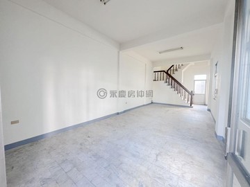 屏東新埤蛋黃區邊間大地坪透天｜屏東縣新埤鄉仁愛街