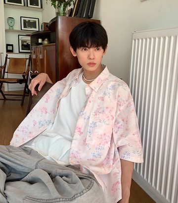 日系復古 粉色小花短袖襯衫