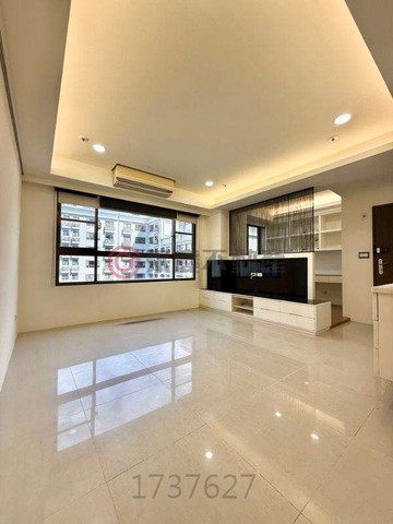 牛埔商圈｜主建２５坪！藍天白雲３＋１房。未來21｜新竹市香山區牛埔東路