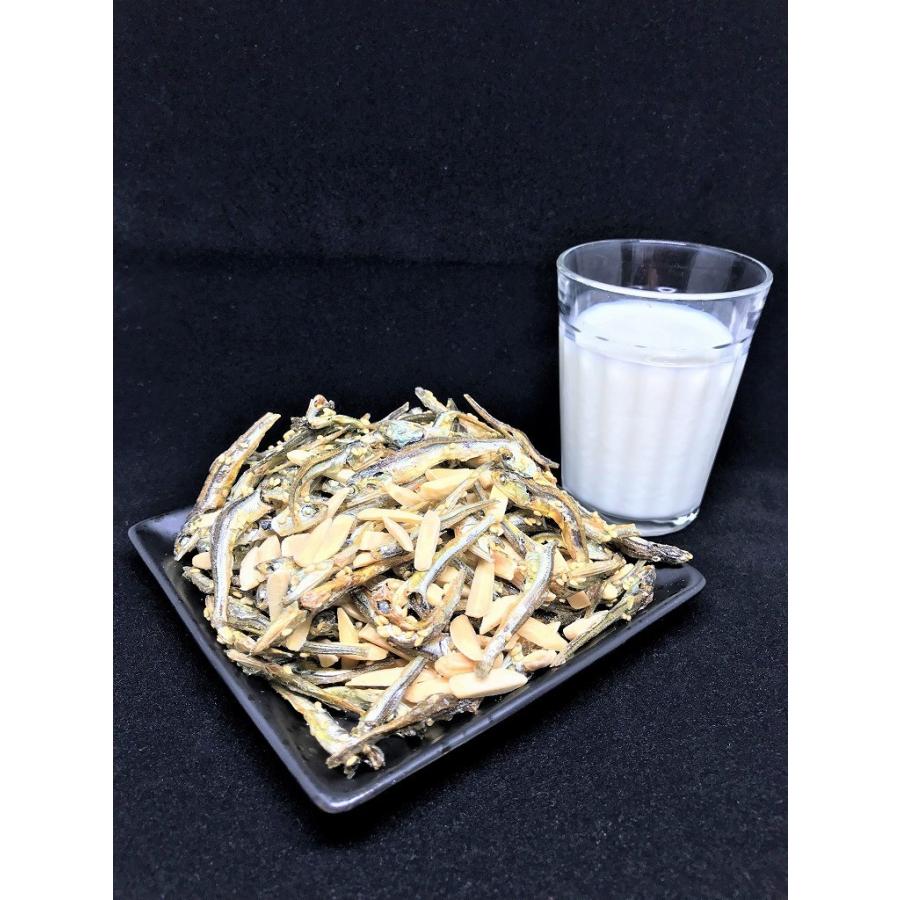 アーモンドフィッシュ 500G 毎日おいしく健康応援 お徳用パック 国産小魚 チャック袋入り 小魚アーモンド つまみプロ秀信