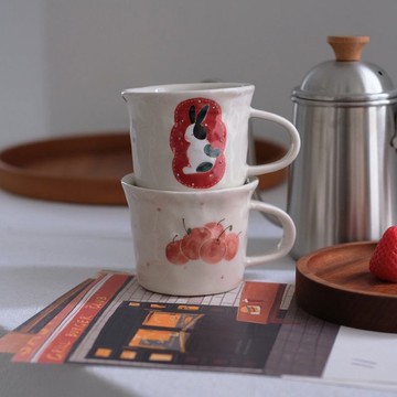 日式手繪櫻桃兔子杯 / 可愛陶瓷馬克杯 / 家用咖啡牛奶杯