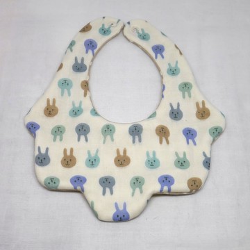 8層紗蓬鬆花圍兜藍兔