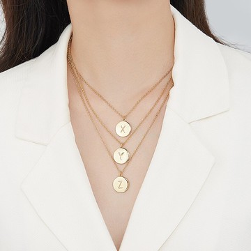 個性姓名字母項鏈女年新款設計感毛衣鎖骨鏈夏不褪色鈦鋼飾品