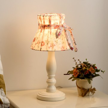 現代簡約布藝臺燈床頭燈創意粉色碎花客廳書房臥室少女心裝飾臺燈