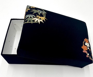 TAKARABAKO－用日本和服布料覆蓋的收納盒。日本製造。體驗日本文