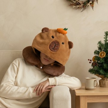 [窩在家]  (預購) 好Q水豚連帽頸枕 生日禮物 閨蜜 打氣