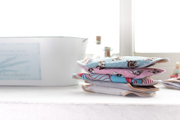 櫻桃蜜貼 彩棉布衛生棉3件組24cm日用+28cm加長+36cm夜用各一片