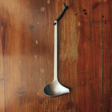 日本相澤工房 AIZAWA 日本製18-8不鏽鋼舊化處理一體成形尖嘴湯勺