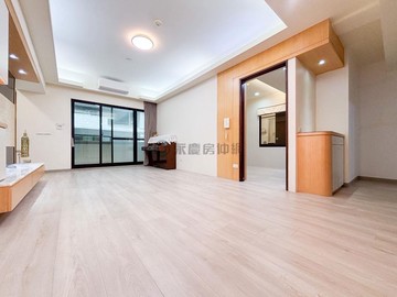 超夯亞灣區31期社區稀有釋出正三房平車｜高雄市前鎮區光華三路