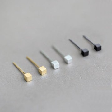 925銀拉絲立方體方塊耳釘   小巧 感睡覺不用摘迷你養耳洞學生
