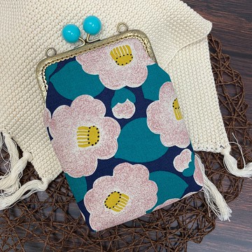 綠粉 椿花彩珠 口金手機包 12cm口金斜背包 Girlskioku~*