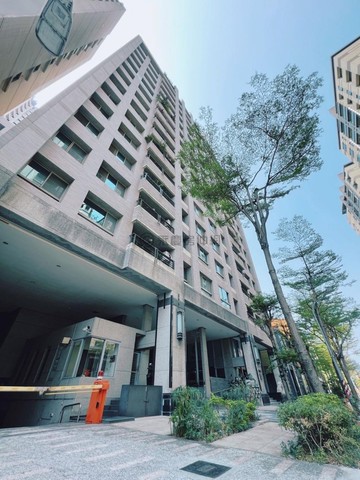 農十六新都心大三房+平車｜高雄市鼓山區龍德路