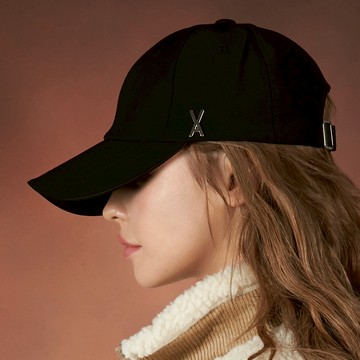 巴扎勒 銀色鉚釘寬鬆版型棒球帽  Free  黑色的