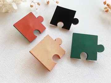 皮革砌圖襟針/胸針