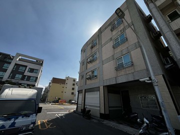 楠梓/店面+15間套房/地43坪#三角窗&面寬透店｜高雄市楠梓區新泰街