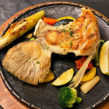 【柯林漁廠】---墨瑞鱈下巴(300-330g/包*3/組)