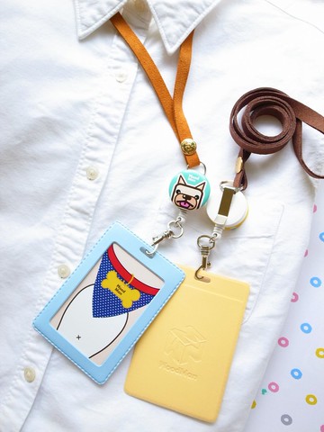 戴+夾伸縮識別證,共有61種圖案可選