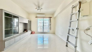 國泰維瓦第北平崇德商圈三房平車無限視野戶｜台中市北屯區文昌二街