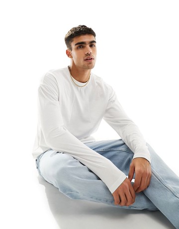 New Look long sleeved plain t-shirt in white