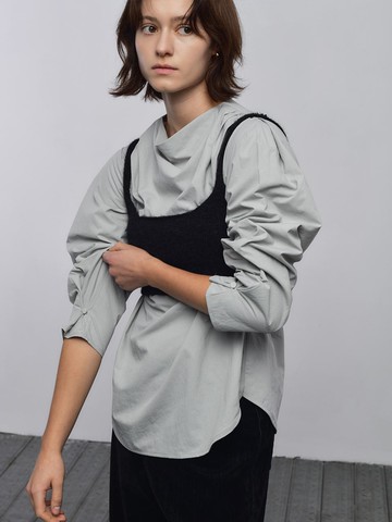 Cowl Neck 3Tuck Shoulder Blouse [Light Gray]