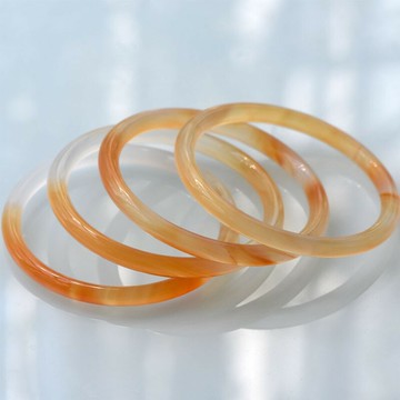 【玉鐲】蜜糖淺橘俏色冰糖雪梨美人鐲6mm