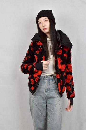 (S) moncler黑色花卉外套