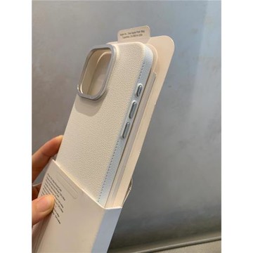 高級感大孔金屬鏡框16pro適用蘋果15手機殼荔枝紋iphone14promax全包防摔15pro新款15plus輕奢13女生12硬殼